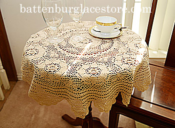 Tablecloth Round Topper. 32 inches Round. Pearl Ivory color - Click Image to Close